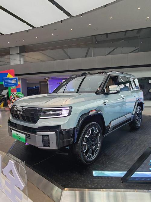 深圳281比亚迪方程豹硬派越野的爆款，英菲尼迪35周年与你共成长